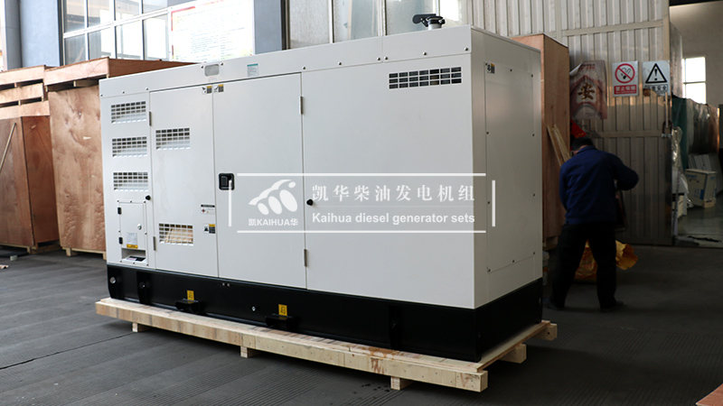 宜昌一臺靜音柴油發(fā)電機(jī)組今日成功出廠