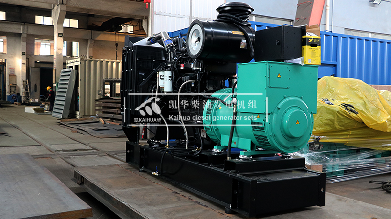 丹東市一臺(tái)290kw康明斯柴油發(fā)電機(jī)組成功出廠(chǎng)
