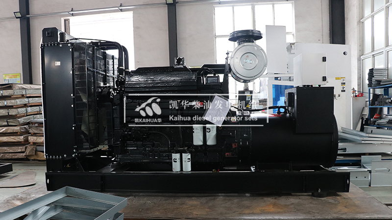 一臺(tái)480kw康明斯柴油發(fā)電機(jī)組成功出廠(chǎng)