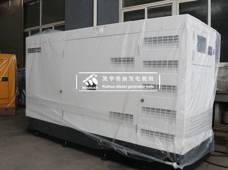 出口東南亞：120KW康明斯靜音箱式發(fā)電機(jī)組